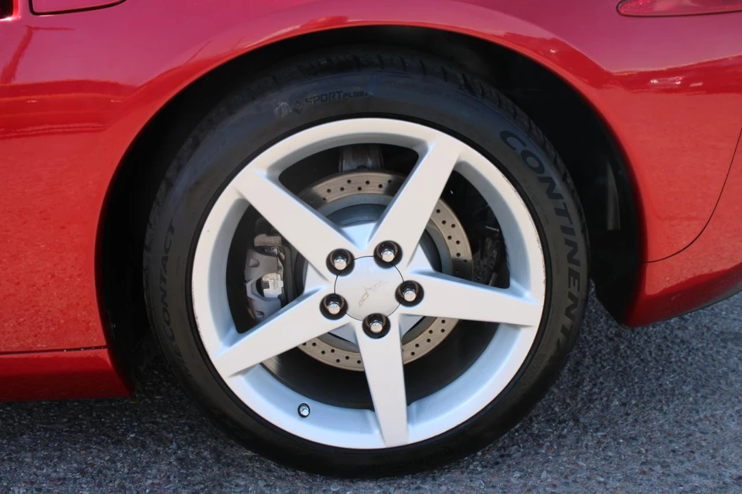 2005 Chevrolet Corvette C6 - Image 12 of 31
