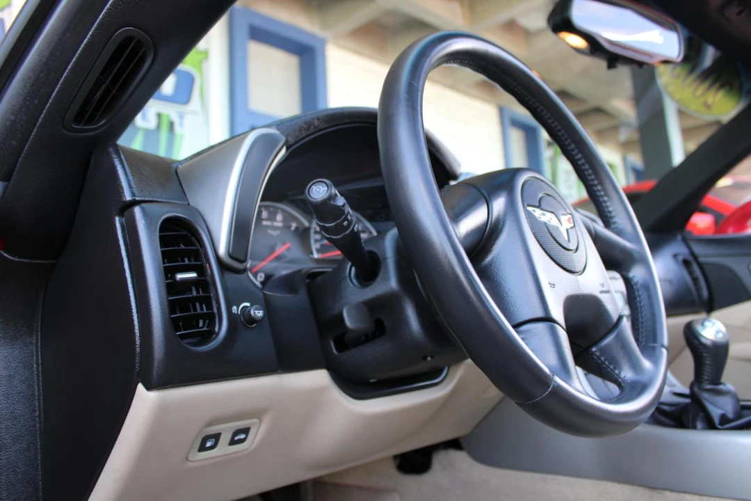 2005 Chevrolet Corvette C6 - Image 28 of 31