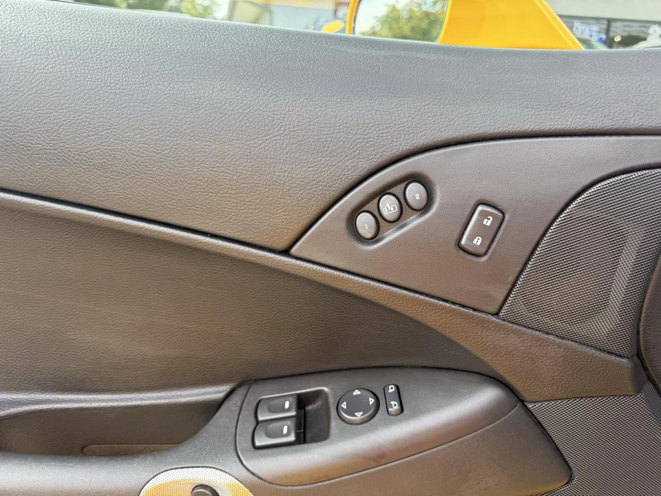 2005 Chevrolet Corvette C6 - Image 16 of 18