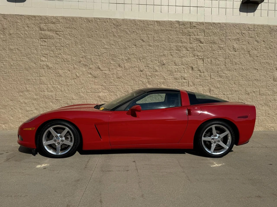 2005 Chevrolet Corvette C6 - Image 2 of 4