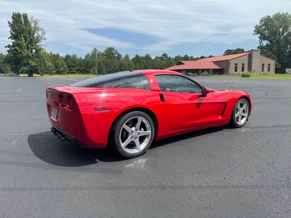 2005 Chevrolet Corvette C6 - Image 2 of 9