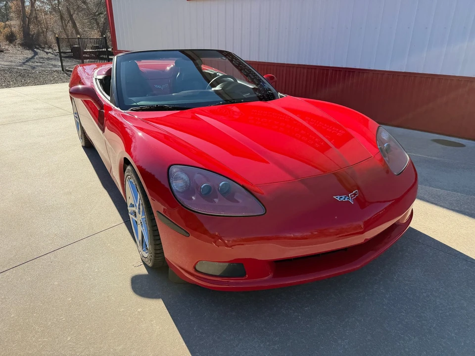 2005 Chevrolet Corvette C6 - Image 16 of 21