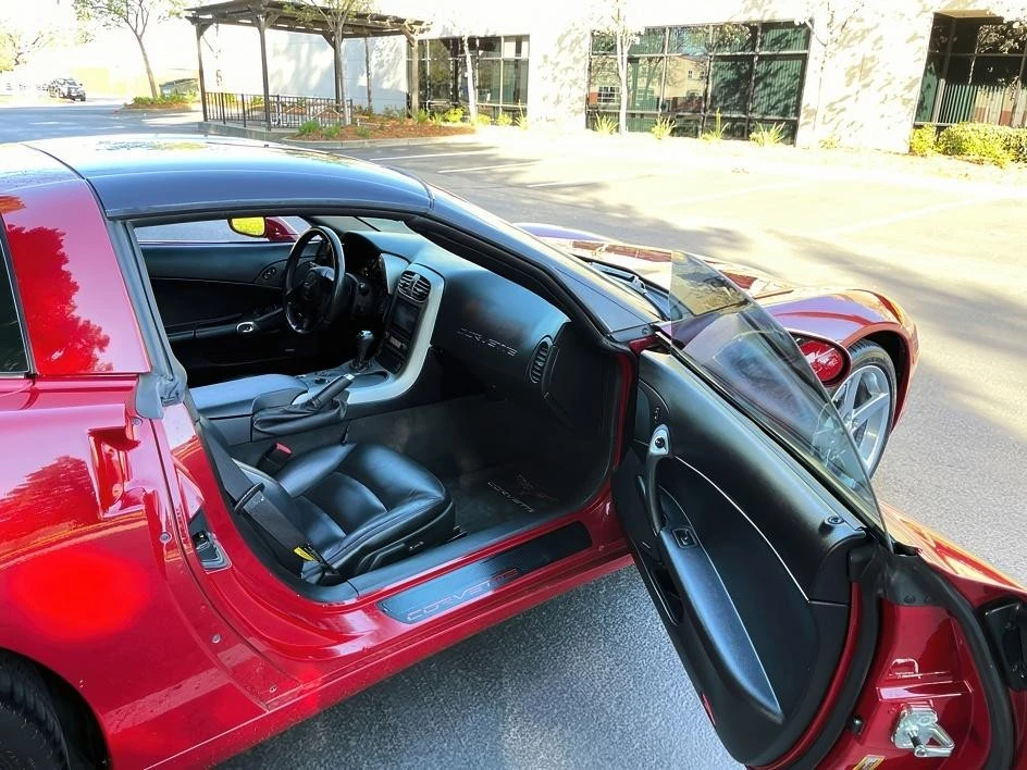 2005 Chevrolet Corvette C6 - Image 10 of 19