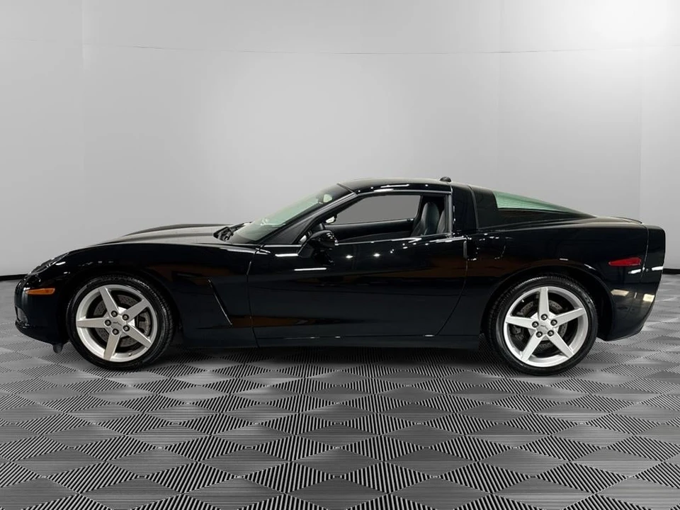2005 Chevrolet Corvette C6 - Image 2 of 28