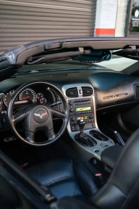 2005 Chevrolet Corvette C6 - Image 11 of 16
