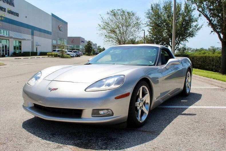 2005 Chevrolet - Image 7 of 31