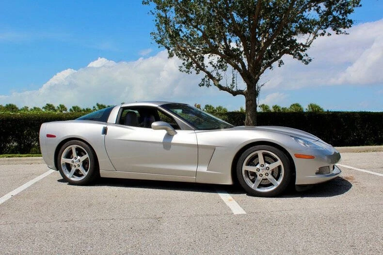 2005 Chevrolet - Image 3 of 31