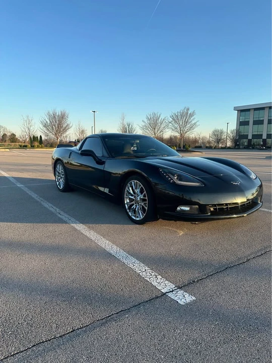 2005 Chevrolet Corvette C6 - Image 2 of 15