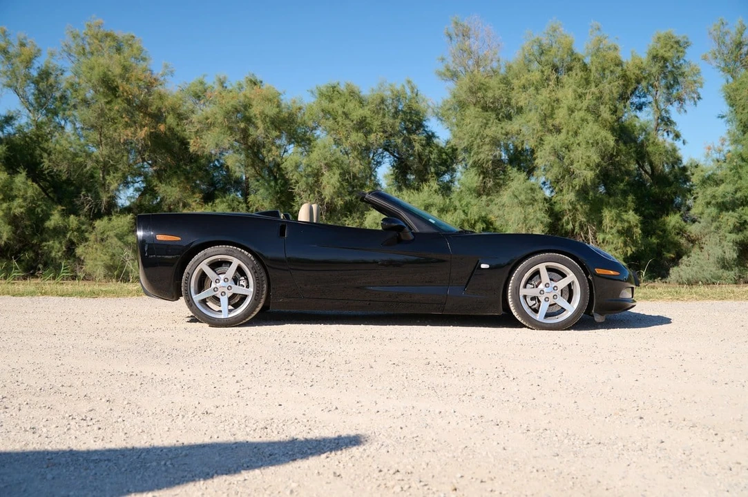 2005 Chevrolet Corvette C6 - Image 2 of 31