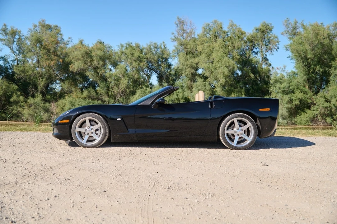 2005 Chevrolet Corvette C6 - Image 12 of 31