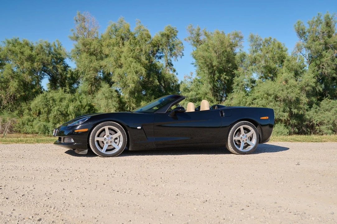 2005 Chevrolet Corvette C6 - Image 16 of 31