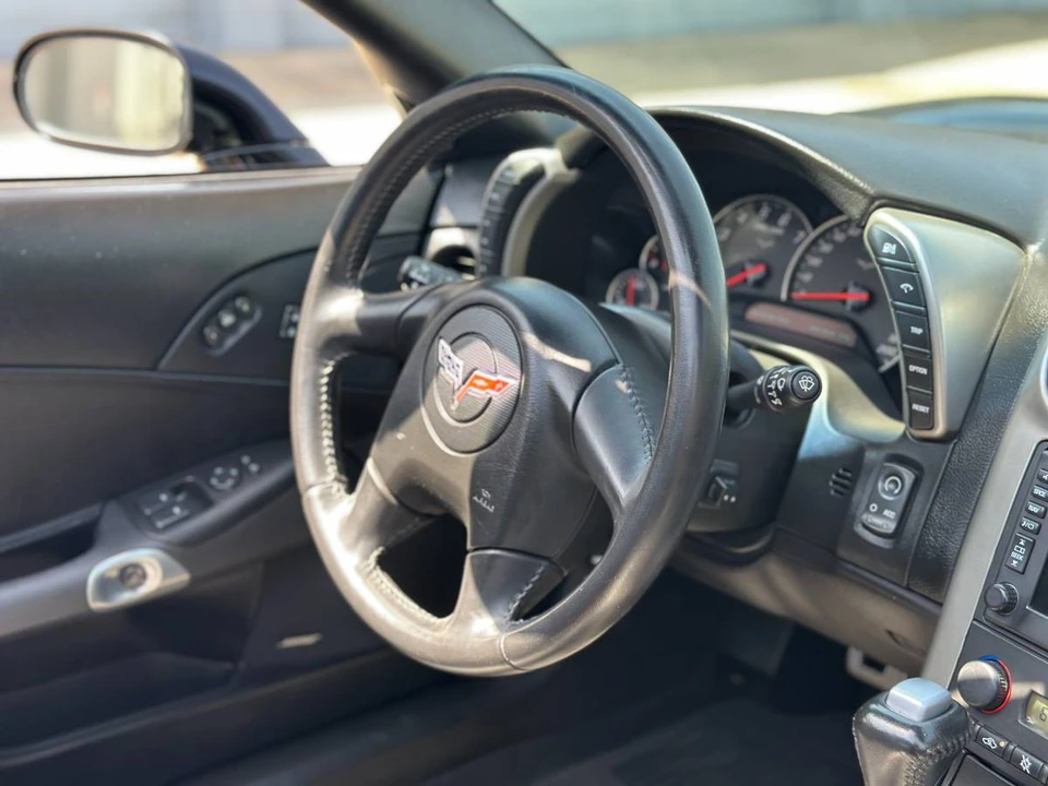 2005 Chevrolet Corvette C6 - Image 16 of 24