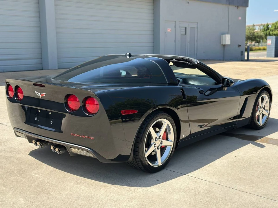 2005 Chevrolet Corvette C6 - Image 13 of 24
