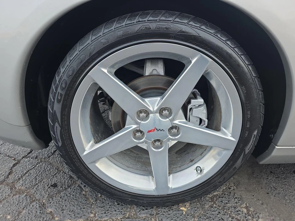 2005 Chevrolet Corvette C6 - Image 17 of 21