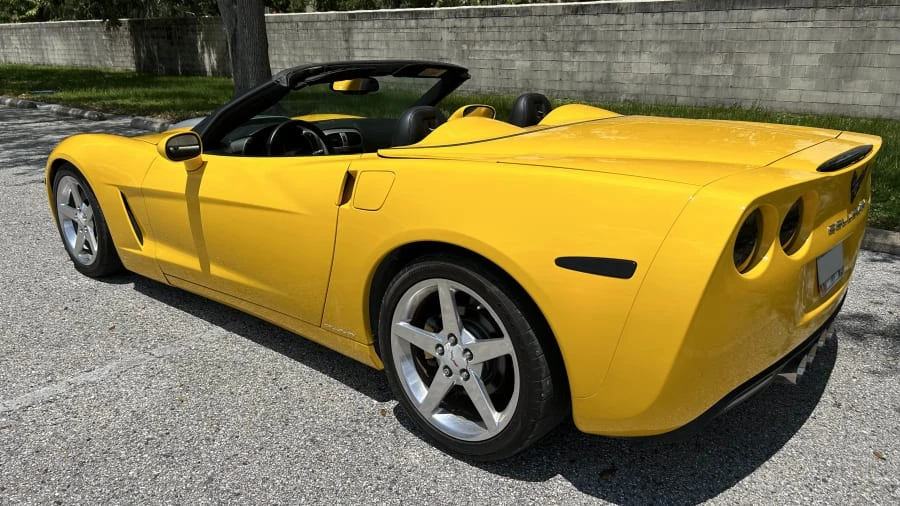 2005 Chevrolet Corvette Callaway - Image 19 of 31