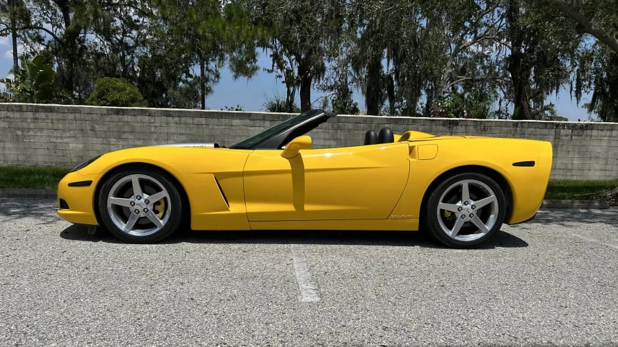 2005 Chevrolet Corvette Callaway - Image 2 of 31