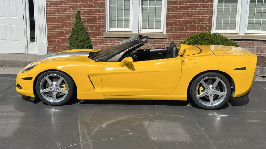 2005 Chevrolet Corvette Callaway - Image 2 of 12