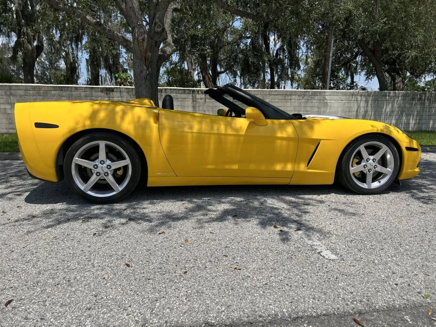 2005 Chevrolet Corvette Callaway - Image 18 of 31