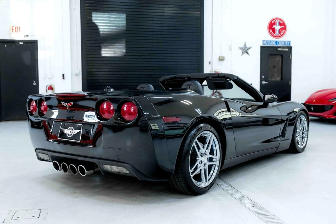 2005 Chevrolet Corvette C6 - Image 8 of 12