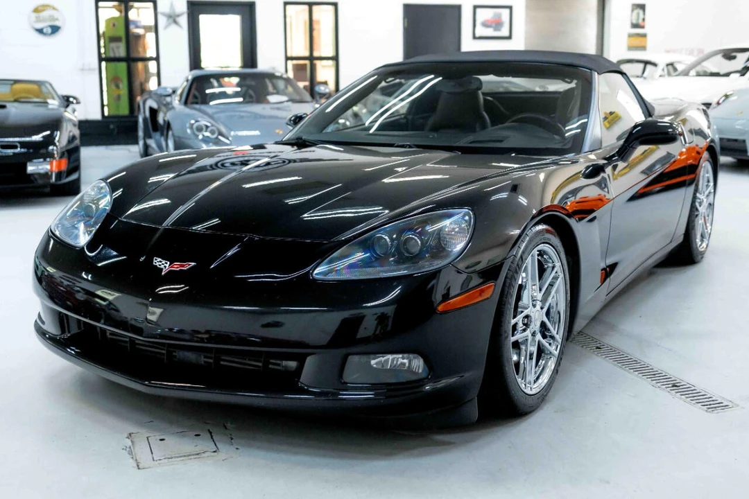 2005 Chevrolet Corvette C6 - Image 14 of 21