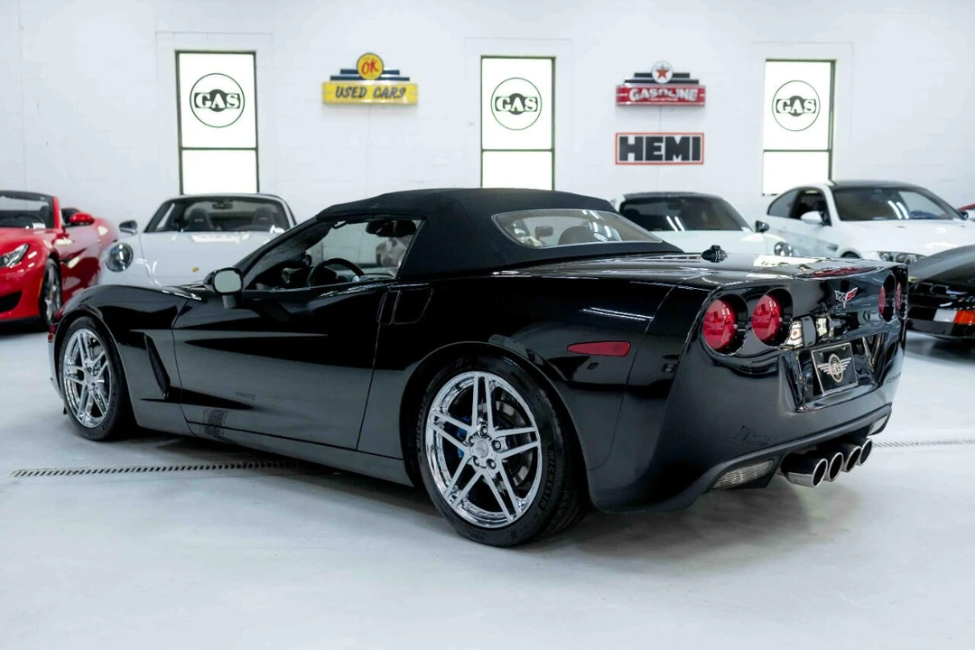 2005 Chevrolet Corvette C6 - Image 17 of 21
