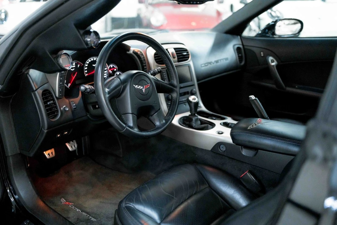 2005 Chevrolet Corvette C6 - Image 2 of 12
