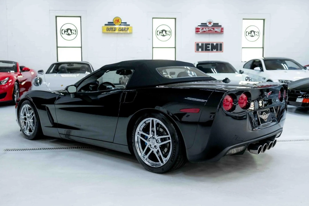 2005 Chevrolet Corvette C6 - Image 13 of 21