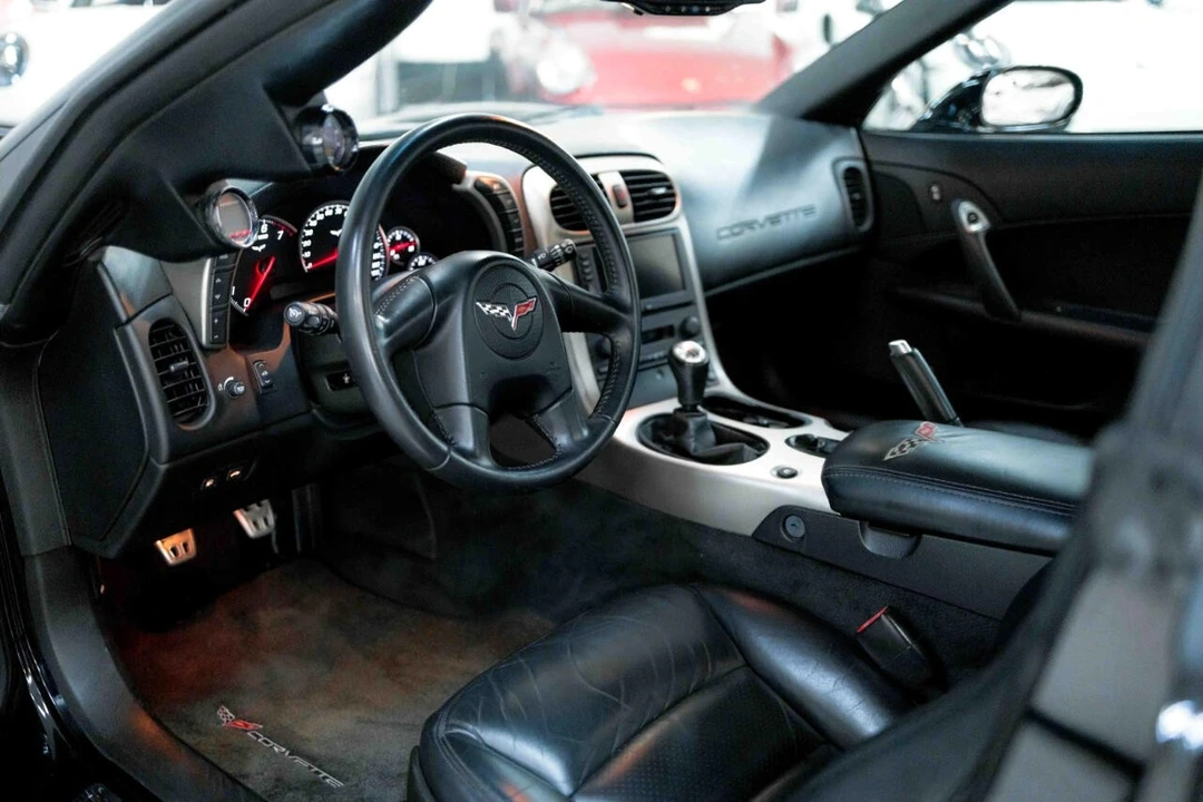 2005 Chevrolet Corvette C6 - Image 2 of 12
