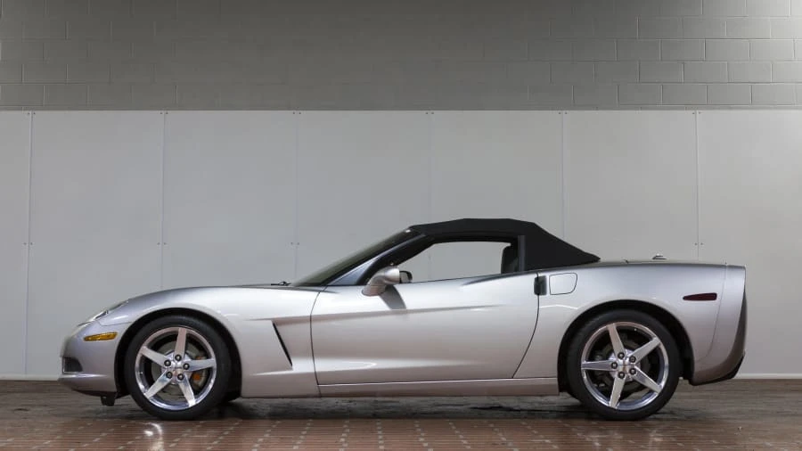 2005 Chevrolet Corvette C6 - Image 2 of 12