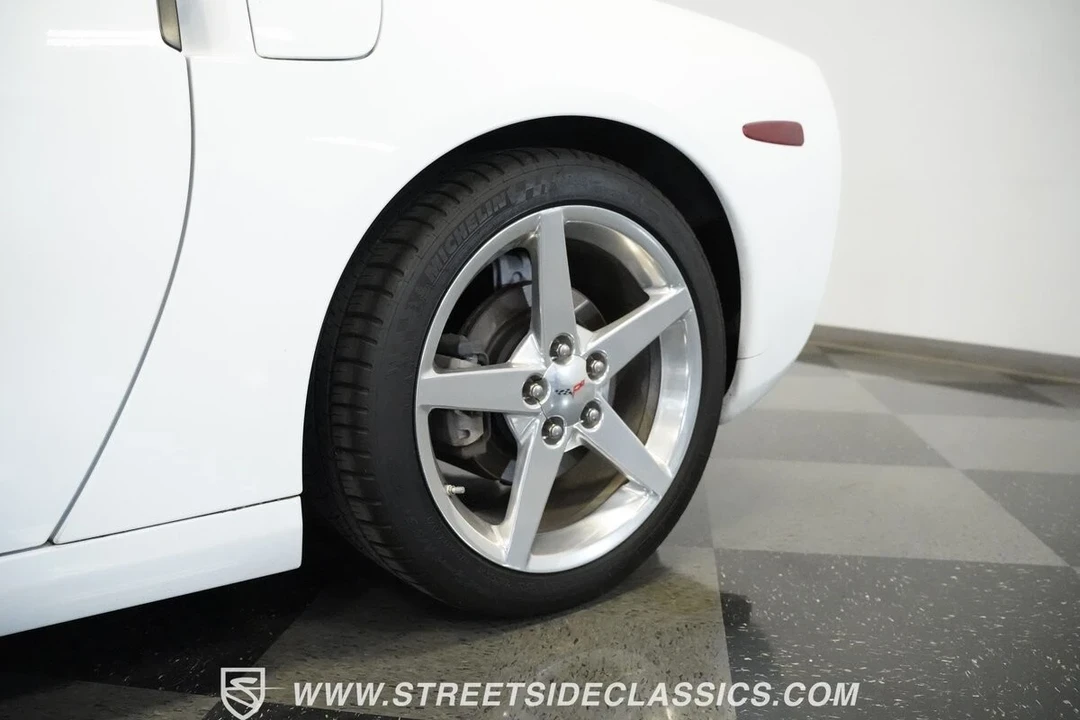 2005 Chevrolet Corvette C6 - Image 14 of 21