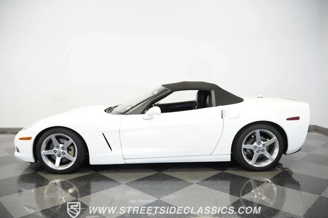 2005 Chevrolet Corvette C6 - Image 3 of 21