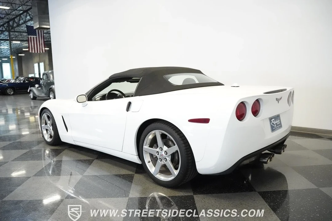 2005 Chevrolet Corvette C6 - Image 12 of 21