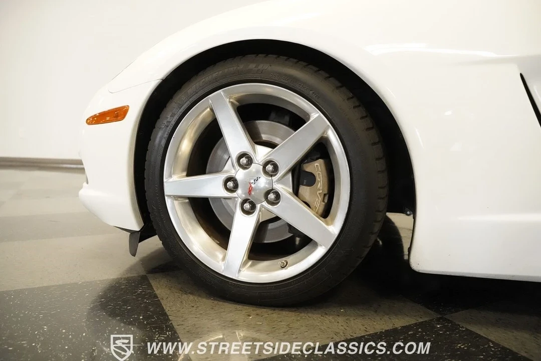 2005 Chevrolet Corvette C6 - Image 18 of 21