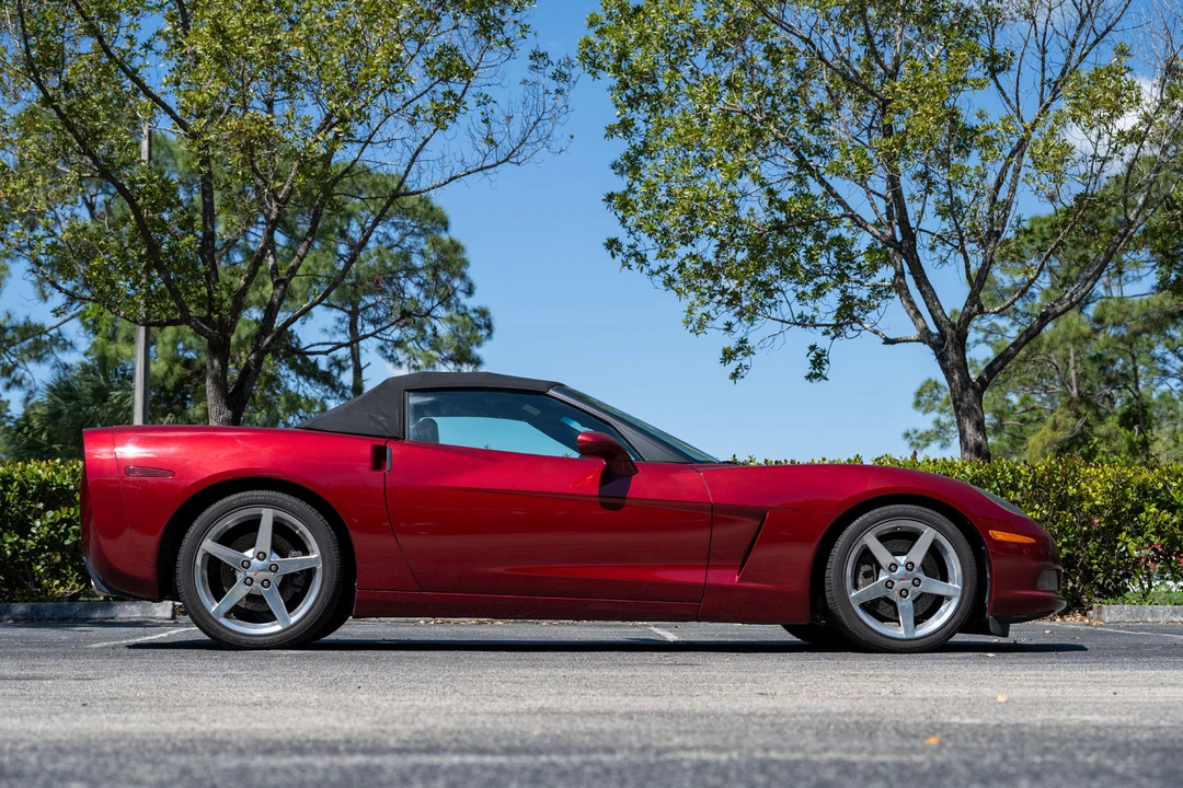 2005 Chevrolet Corvette C6 - Image 14 of 31