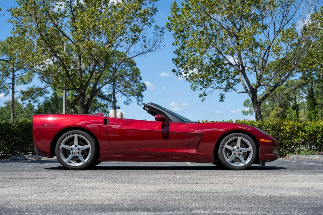 2005 Chevrolet Corvette C6 - Image 19 of 31