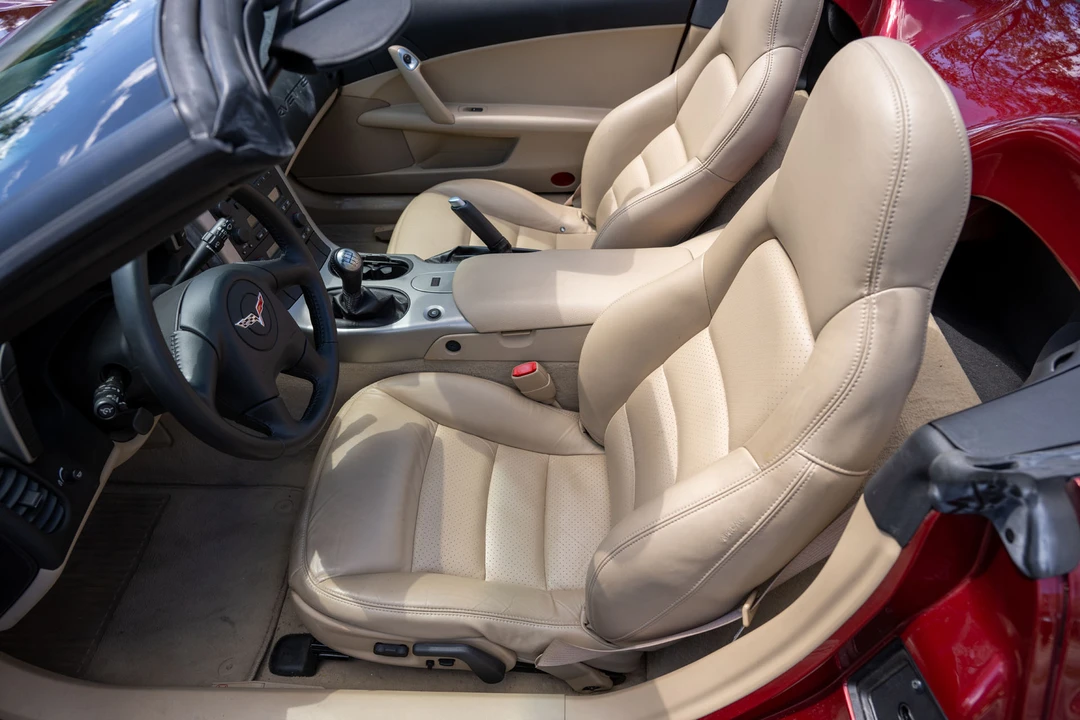 2005 Chevrolet Corvette C6 - Image 26 of 31