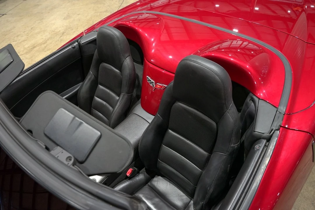 2005 Chevrolet - Image 19 of 31