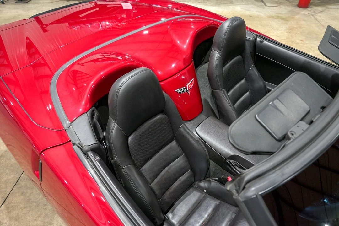 2005 Chevrolet - Image 18 of 31