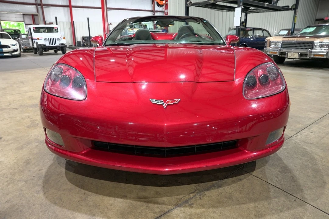 2005 Chevrolet - Image 13 of 31