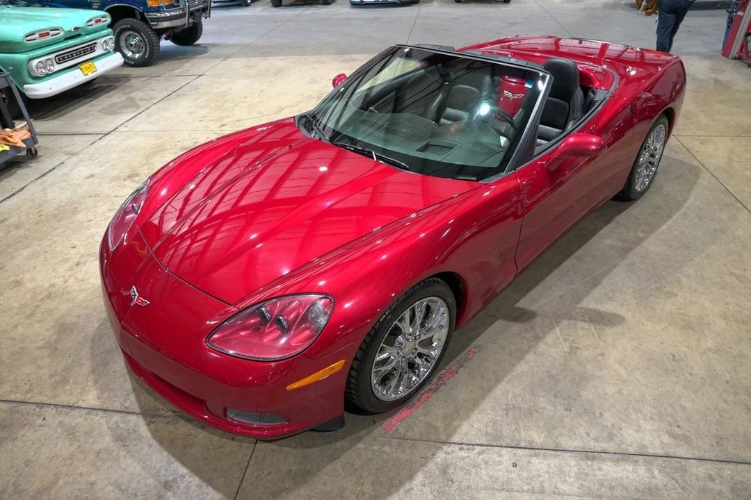 2005 Chevrolet - Image 15 of 31