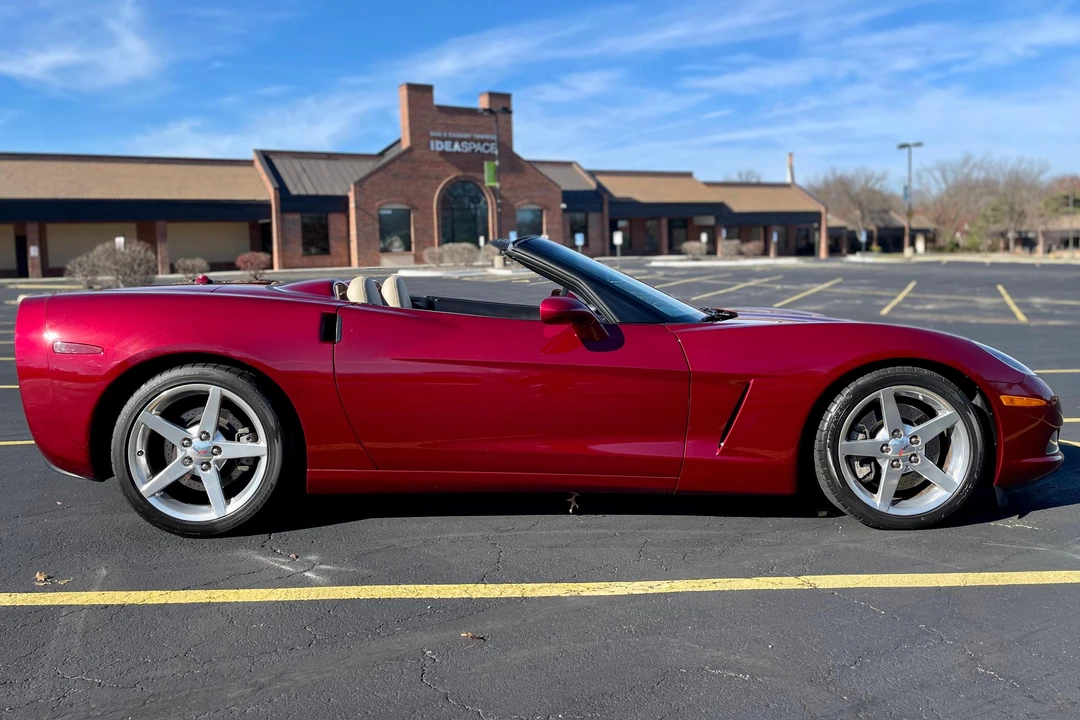 2005 Chevrolet Corvette C6 - Image 3 of 31