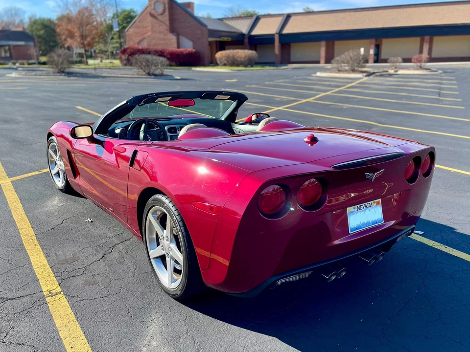 2005 Chevrolet Corvette C6 - Image 13 of 31