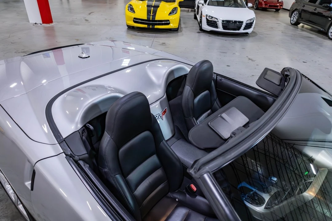 2005 Chevrolet Corvette C6 - Image 16 of 31