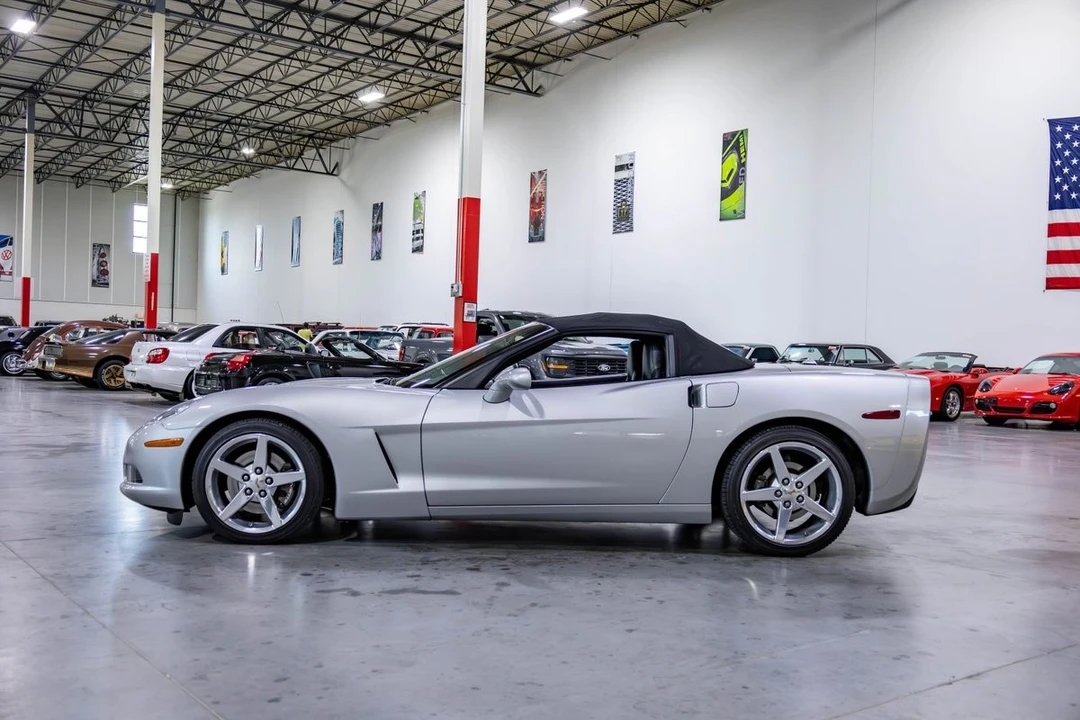 2005 Chevrolet Corvette C6 - Image 19 of 31