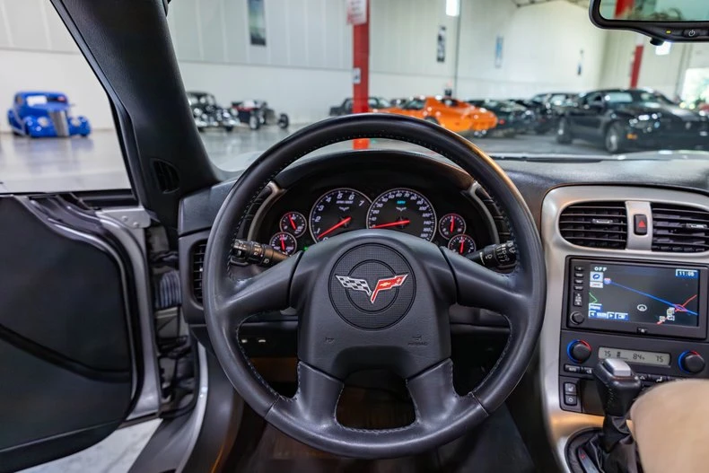2005 Chevrolet Corvette C6 - Image 11 of 31