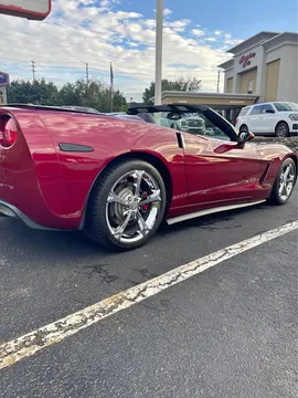 2005 Chevrolet Corvette Convertible 2D