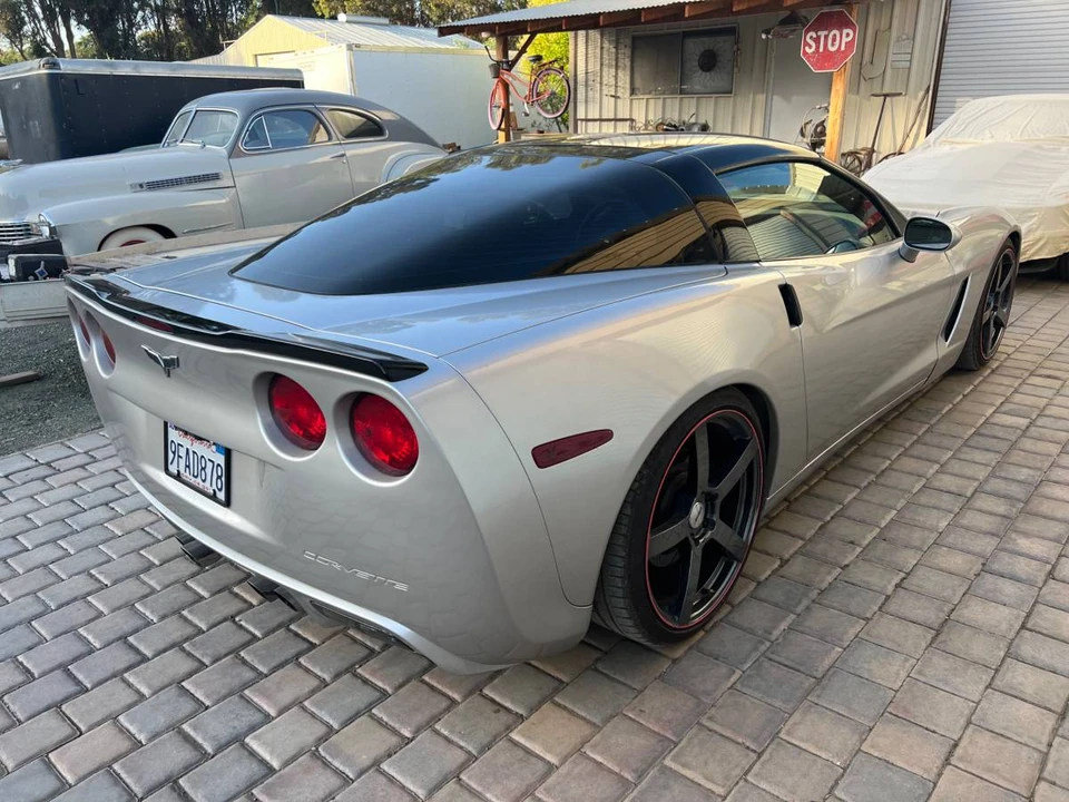 2005 Chevrolet Corvette C6 - Image 12 of 16