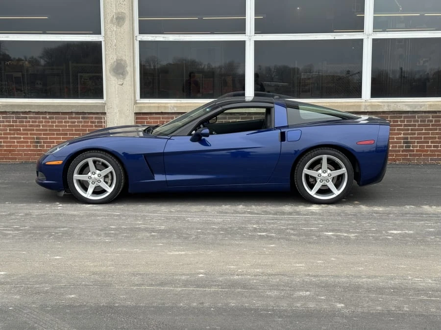 2005 Chevrolet Corvette C6 - Image 2 of 10