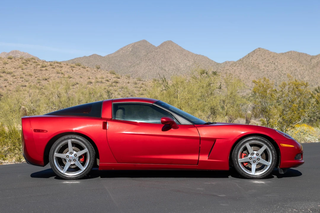 2005 Chevrolet Corvette C6 - Image 9 of 31