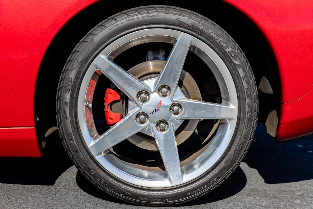 2005 Chevrolet Corvette C6 - Image 25 of 31